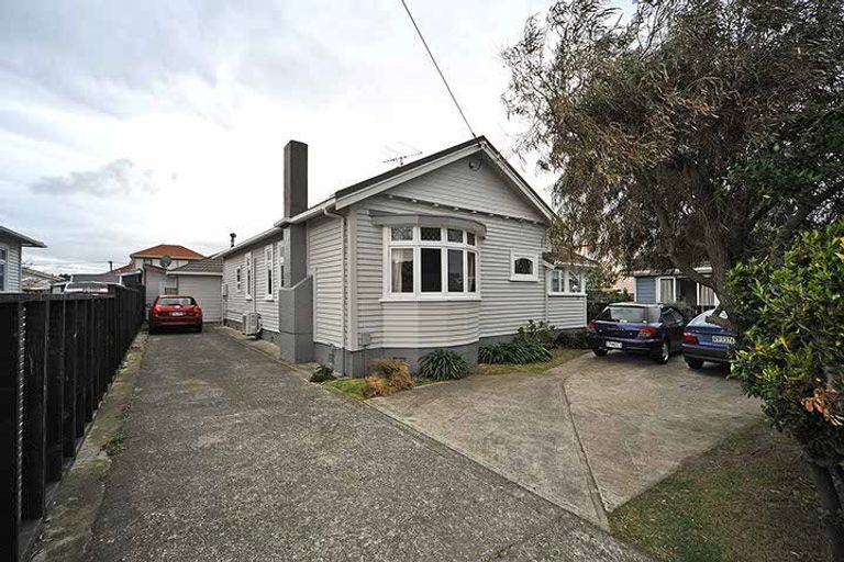 Photo of property in 137 Rongotai Road, Kilbirnie, Wellington, 6022