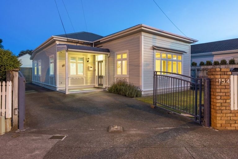 Photo of property in 154 Kings Crescent, Hutt Central, Lower Hutt, 5010