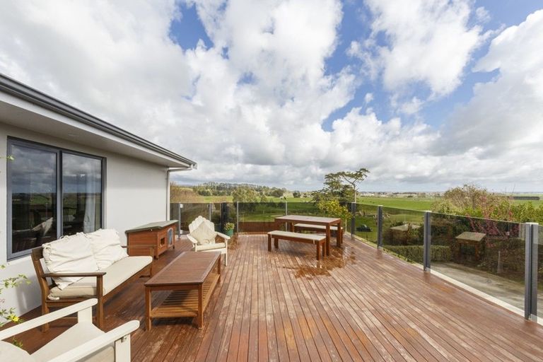 Photo of property in 88 Tokomaru Road East, Tokomaru, Palmerston North, 4474