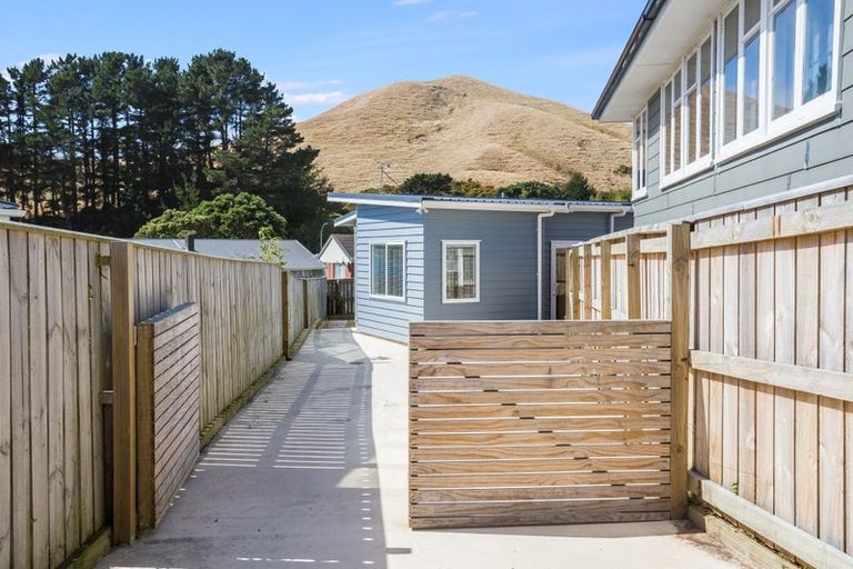 Photo of property in 5a Kaituna Street, Waitangirua, Porirua, 5024