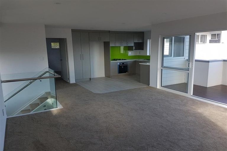 Photo of property in 4d Binsted Road, New Lynn, Auckland, 0600