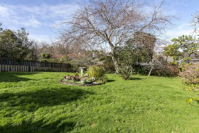 Photo of property in 40 Rodney Street, Howick, Auckland, 2014