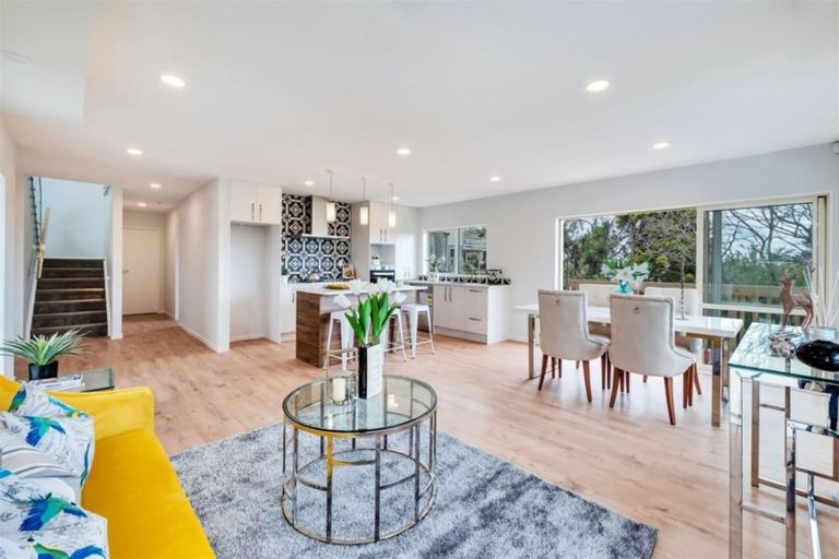 Photo of property in 48a Pine Avenue, Henderson, Auckland, 0612