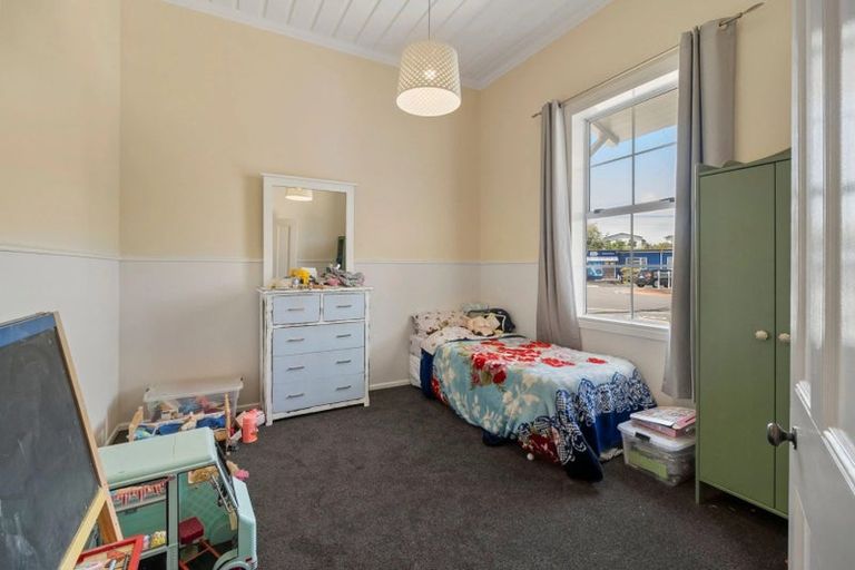 Photo of property in 162 Tukapa Street, Westown, New Plymouth, 4310