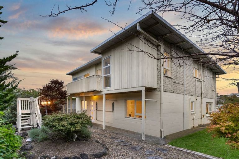 Photo of property in 1/31a Bevyn Street, Castor Bay, Auckland, 0620