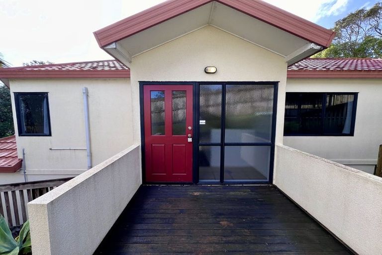 Photo of property in 1/3 Albany Highway, Unsworth Heights, Auckland, 0632