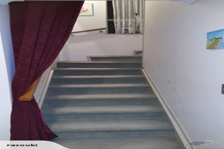 Photo of property in 6 Black Teal Close, Unsworth Heights, Auckland, 0632