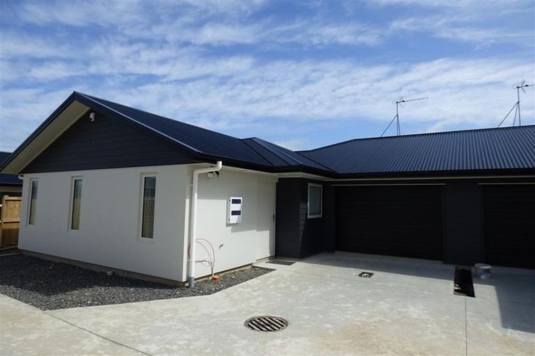 Photo of property in 3/28 Heath Street, Saint Andrews, Hamilton, 3200