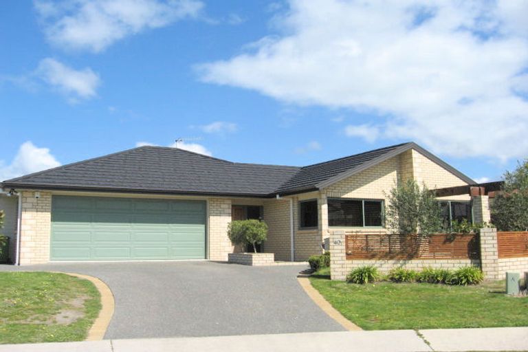 Photo of property in 40 Pirika Place, Papamoa Beach, Papamoa, 3118