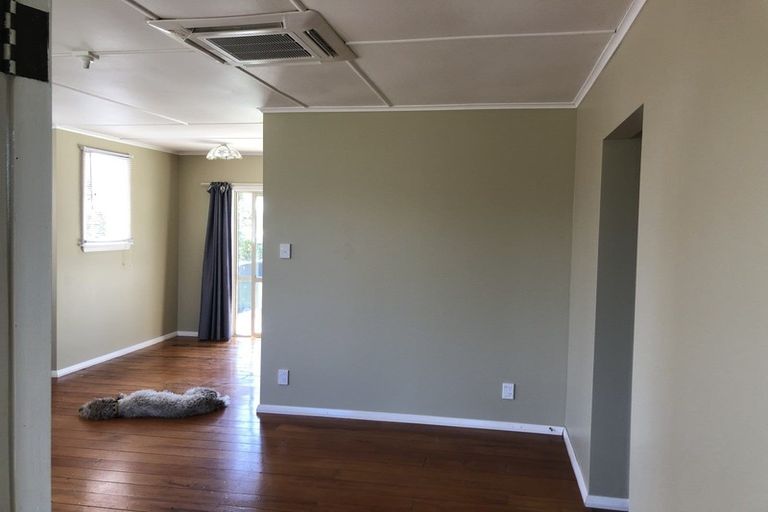 Photo of property in 43 Carthew Street, Okato, 4335