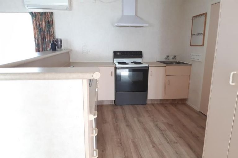 Photo of property in 9a Collie Road, Pukekohe, 2120