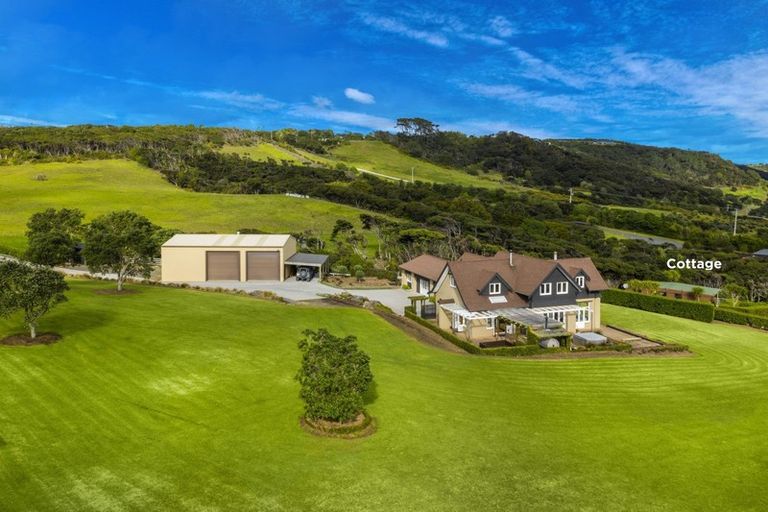 Photo of property in 563 Oaia Road, Muriwai, Waimauku, 0881