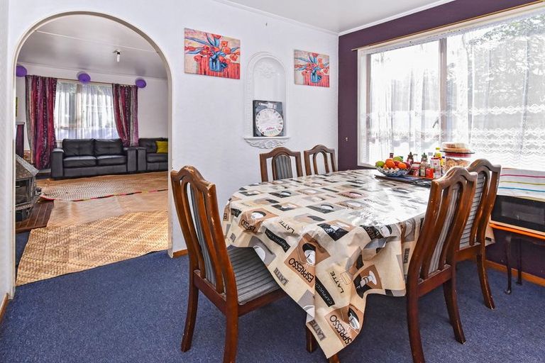 Photo of property in 4 Adel Place, Weymouth, Auckland, 2103