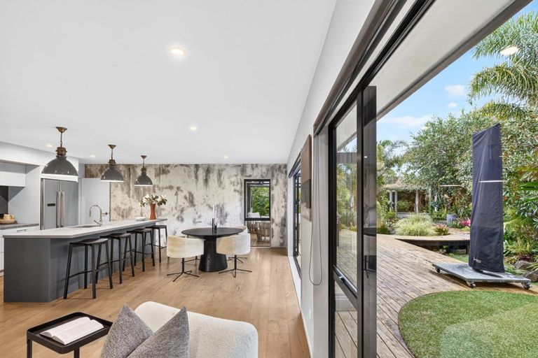 Photo of property in 20b Cambridge Road, Riverhead, 0820