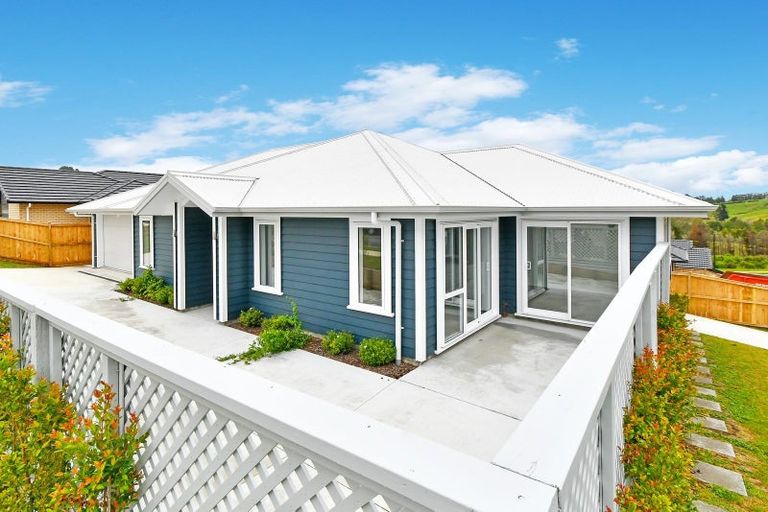 Photo of property in 8 Paul Way, Pokeno, 2402