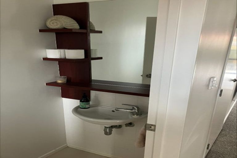 Photo of property in 17/21 Armoy Drive, East Tamaki, Auckland, 2016