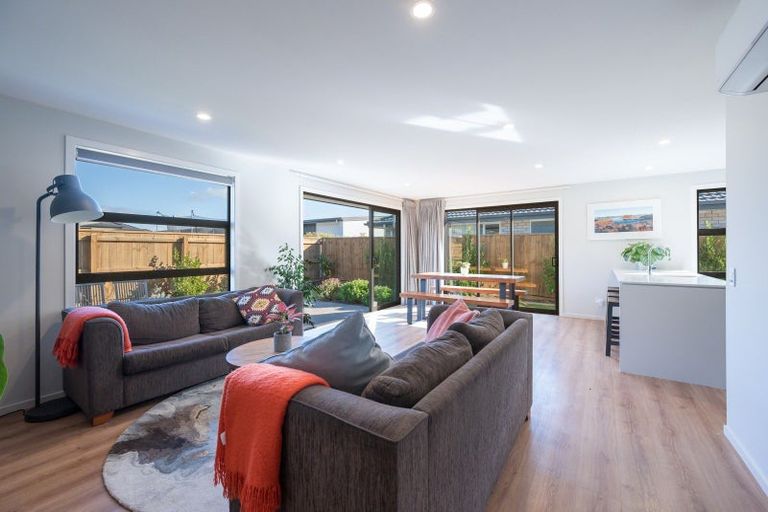 Photo of property in 5 Esher Lane, Richmond, 7020