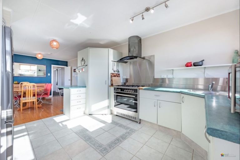 Photo of property in 20 Opapa Street, Titahi Bay, Porirua, 5022