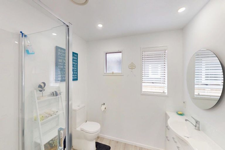 Photo of property in 135 Rua Avenue, Waitarere Beach, Levin, 5510