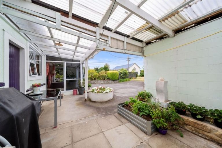 Photo of property in 10 Furlong Street, Hawera, 4610