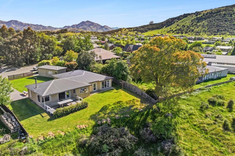 Photo of property in 14 Rob Roy Lane, Wanaka, 9305