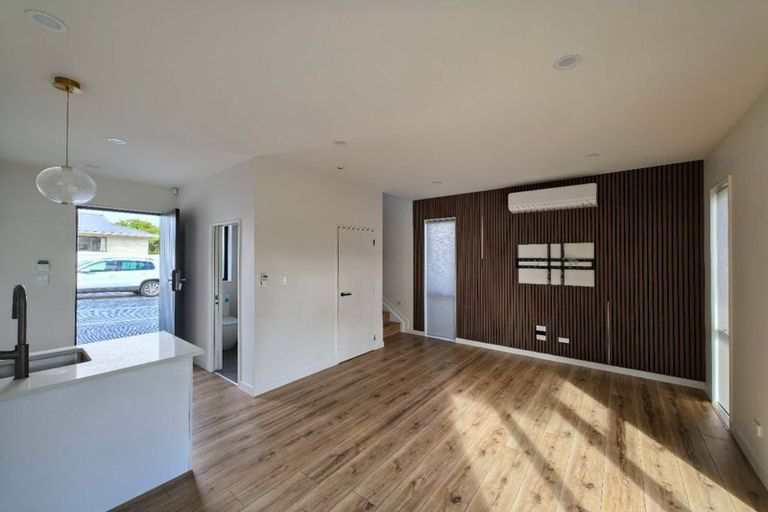 Photo of property in 17a Midgley Road, West Harbour, Auckland, 0618