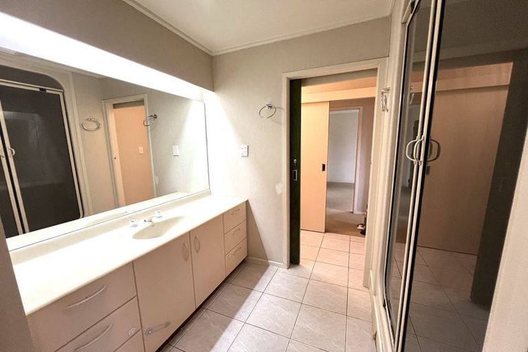 Photo of property in 23 Serrita Avenue, Sunnyhills, Auckland, 2010