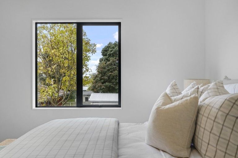 Photo of property in 1/9 Glenstrae Road, Redcliffs, Christchurch, 8081