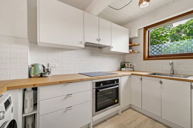 Photo of property in 2/25 Holly Road, St Albans, Christchurch, 8014