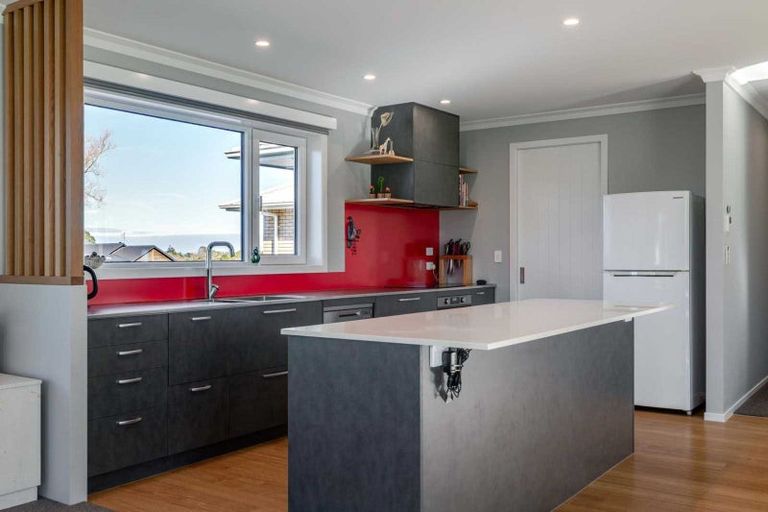 Photo of property in 8 Garrick Lane, Kelvin Grove, Palmerston North, 4470
