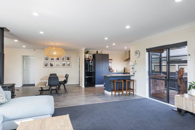 Photo of property in 130a Weraroa Road, Levin, 5510