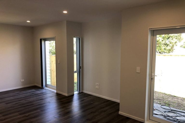 Photo of property in 6 Riroriro Close, Papakura, 2110