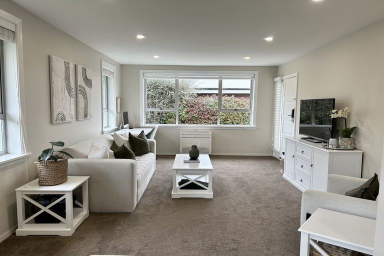 Photo of property in 2/36 Condell Avenue, Papanui, Christchurch, 8053