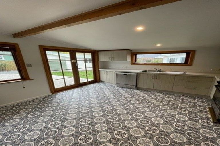 Photo of property in 76 North Parade, Richmond, Christchurch, 8013