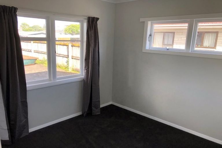 Photo of property in 27 Harwood Crescent, Otara, Auckland, 2023