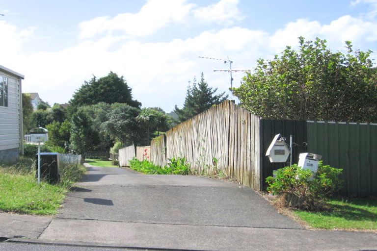 Photo of property in 2/33 Pisces Road, Glen Eden, Auckland, 0602