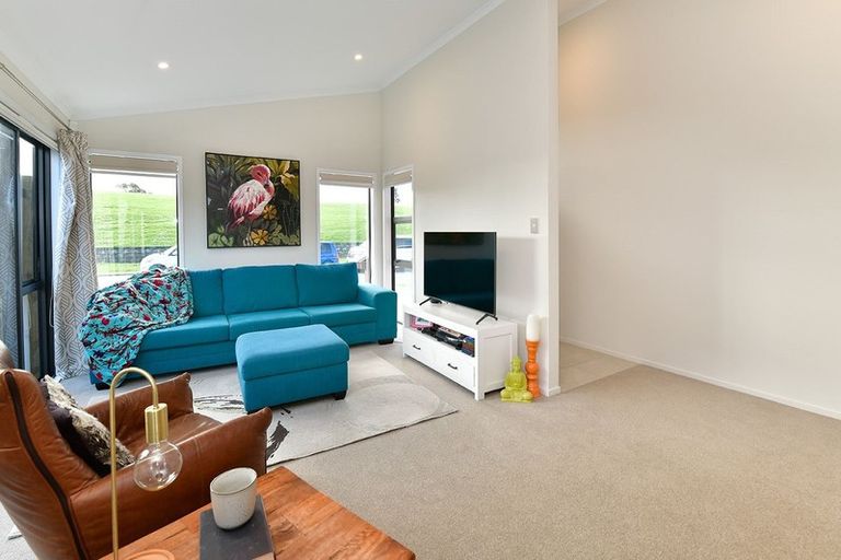 Photo of property in 11 Barcliff Terrace, Gulf Harbour, Whangaparaoa, 0930