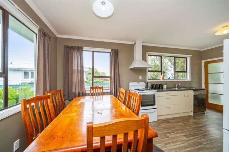Photo of property in 59 Turuturu Road, Hawera, 4610
