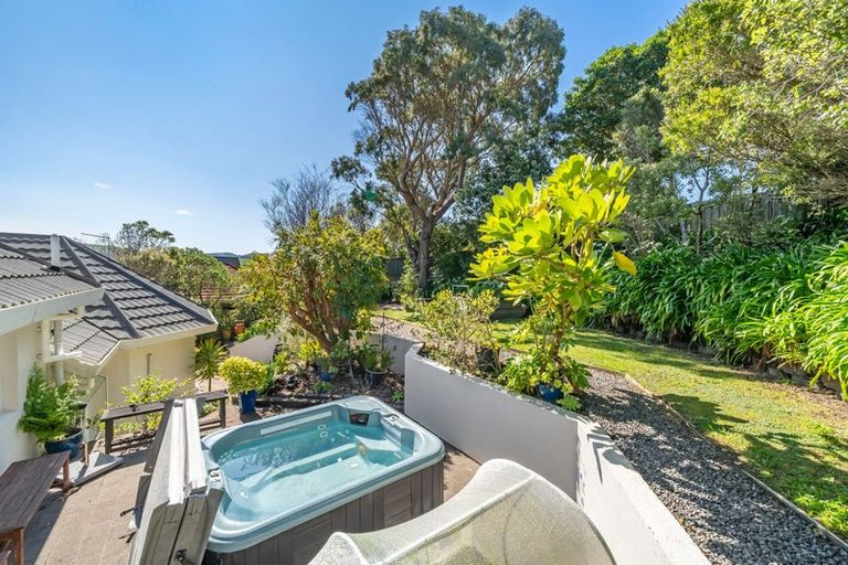 Photo of property in 20 Portage Place, Whitby, Porirua, 5024