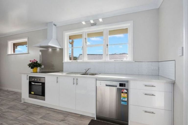 Photo of property in 971 Fergusson Drive, Ebdentown, Upper Hutt, 5018