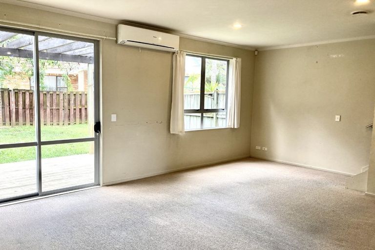 Photo of property in 4/17 Oakland Avenue, Papatoetoe, Auckland, 2025