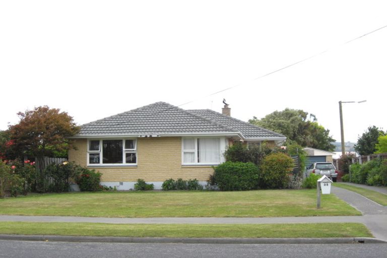 Photo of property in 35 Compton Street, Woolston, Christchurch, 8062