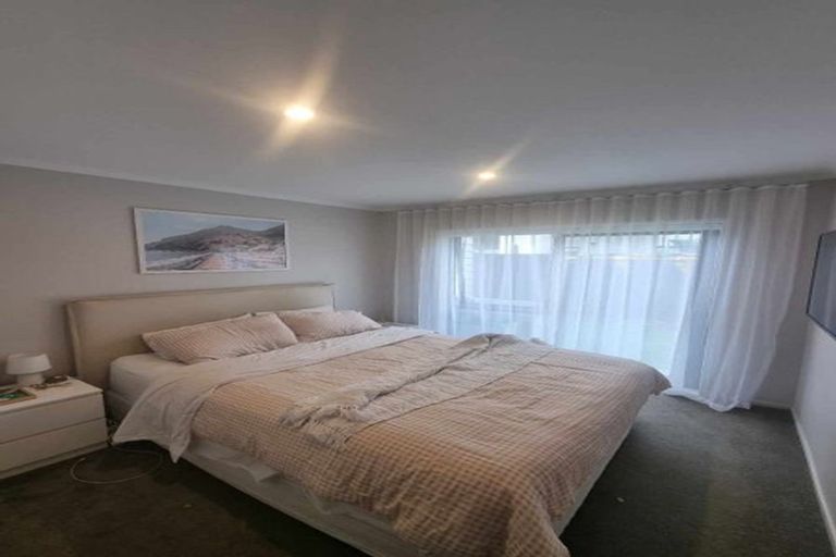 Photo of property in 17 Malcolm Calder Road, Hobsonville, Auckland, 0616