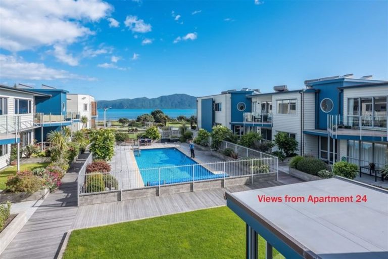 Photo of property in 24/4u Seaview Road, Paraparaumu Beach, Paraparaumu, 5032