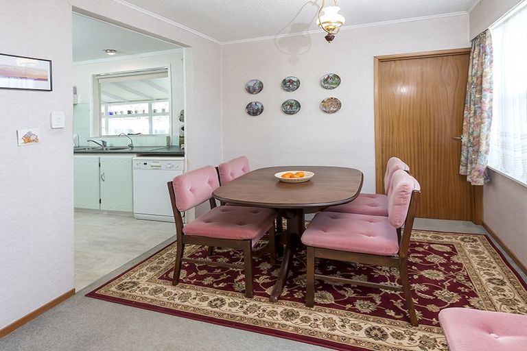 Photo of property in 40 Rodney Street, Howick, Auckland, 2014