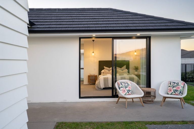 Photo of property in 2 Moemoea Place, Cambridge, 3434