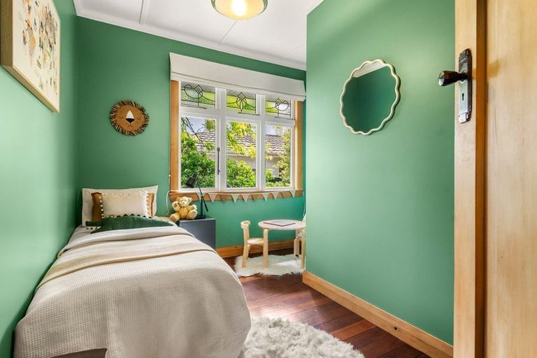 Photo of property in 82 Naples Street, Martinborough, 5711