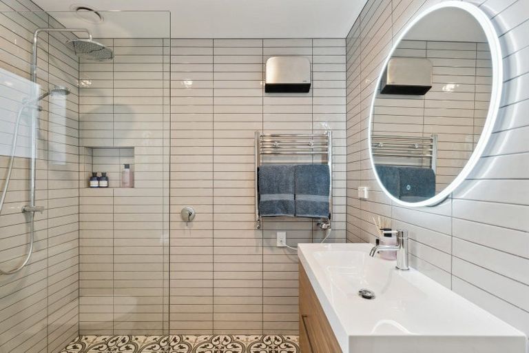 Photo of property in 3 Batsford Lane, Lower Shotover, Queenstown, 9371