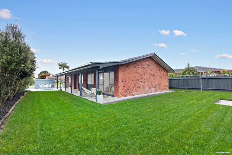 Photo of property in 9 Ti Nana Crescent, Henderson, Auckland, 0610
