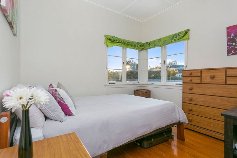 Photo of property in 125 Williams Street, Cambridge, 3434